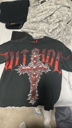 Vitriol mens small  graphic tshirt