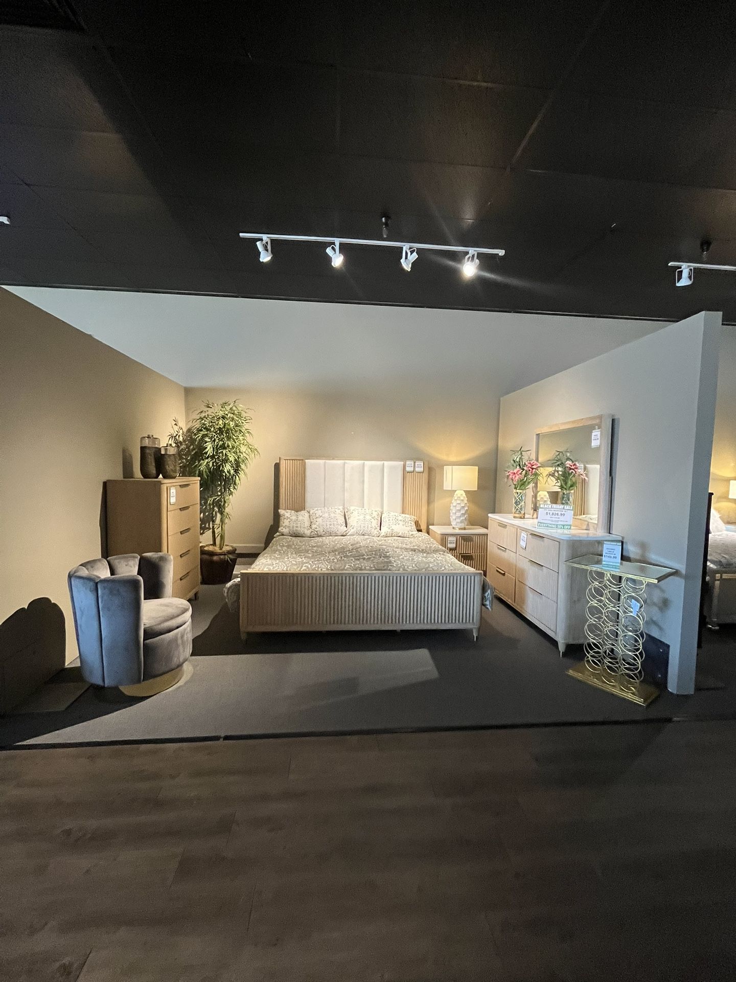 Brown 4PC King Bedroom Set