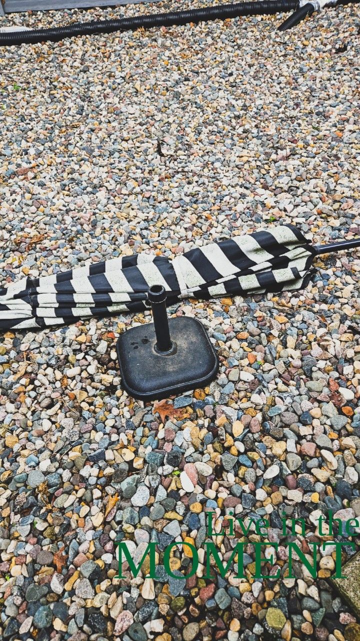Deck Umbrella + Base