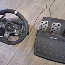 Logitech G920 Force Feedback racing wheel & pedals
