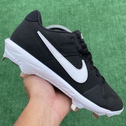 NIKE ALPHA HUARACHE VARSITY LOW “BLACK / WHITE” METAL BASEBALL CLEATS (Size 7, Men’s)
