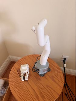 Elephant Pi robot with gripper