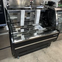 New Scratch And Dent Open Refrigerator Case