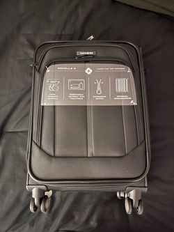 New Samsonite Carry On