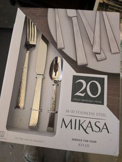 Mikasa stainless steel utensil set (20 piece)