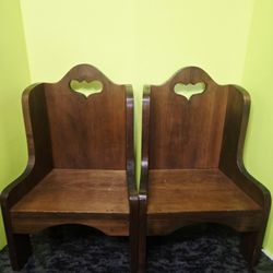 Mid 20th Century Handcrafted Pensilvania Folk Art Child/Doll Chairs by Scheffler of Stroudsburg Pensilvania 22"×12"