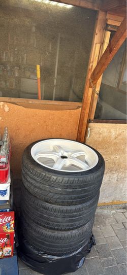 White rims