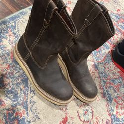 Mens 7.5 Woman’s 9 Wolverine Boots 
