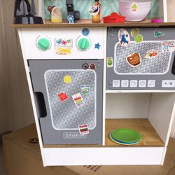 Play Kitchen