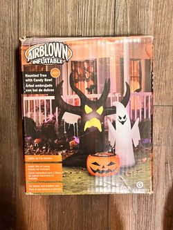 Halloween 🎃 Inflatable haunted tree with candy pumpkin bowl and ghost