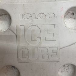 Igloo Rolling Cooler 