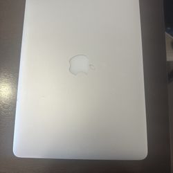 Silver MacBook Air 2015