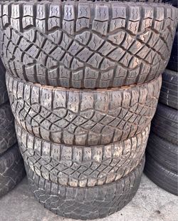 Vendo set de llantas 325/65r18 Goodyear en perfectas condiciones de Vida