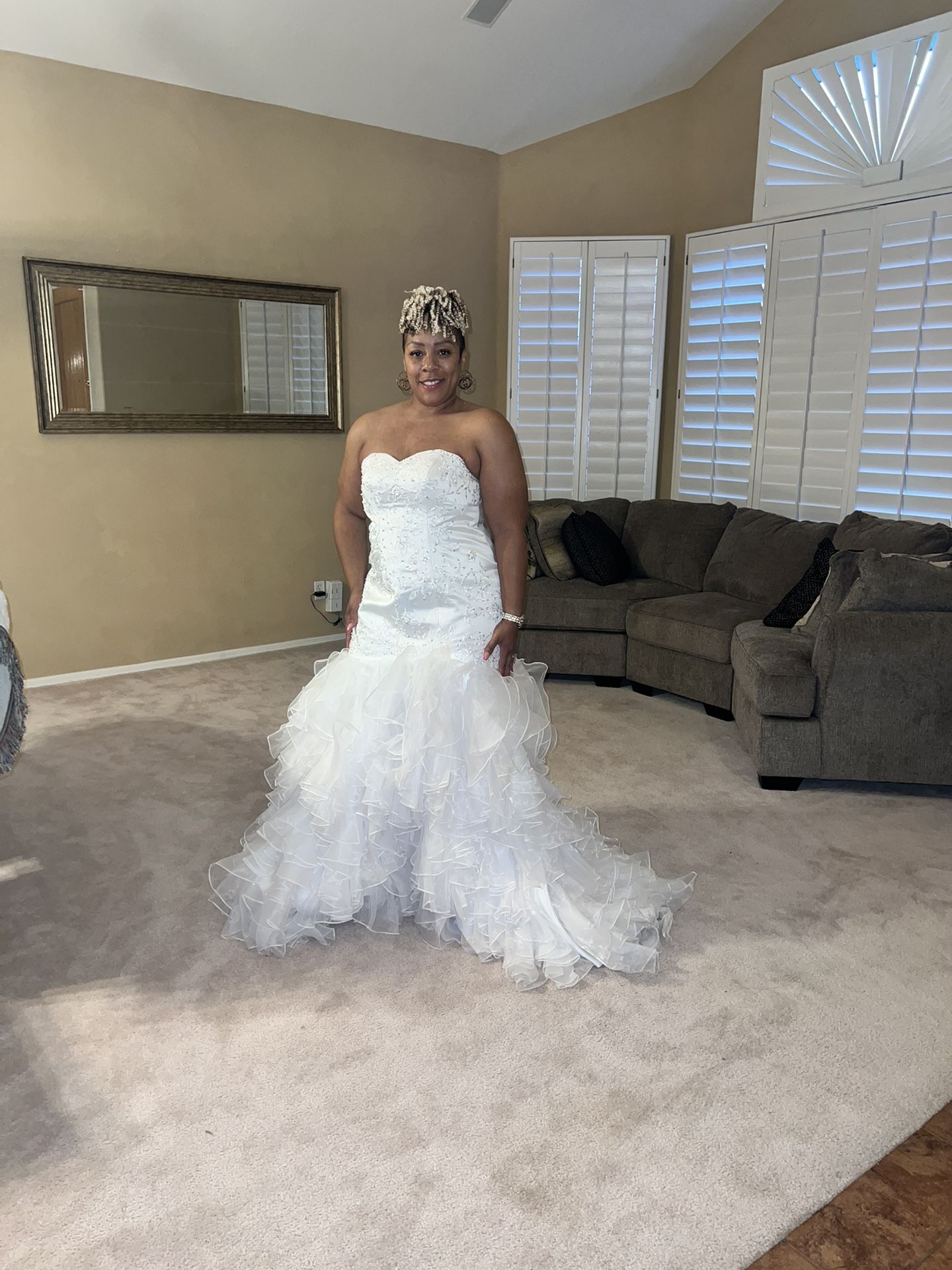 WEDDING DRESS