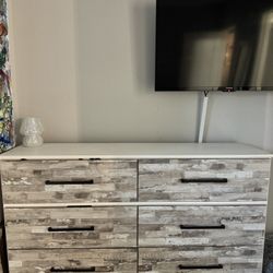 6 Drawer dresser 