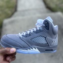 Jordan 5 Wolf Grey ( $325 )  ( SZ. 8 , 9.5 , 10.5 ) 