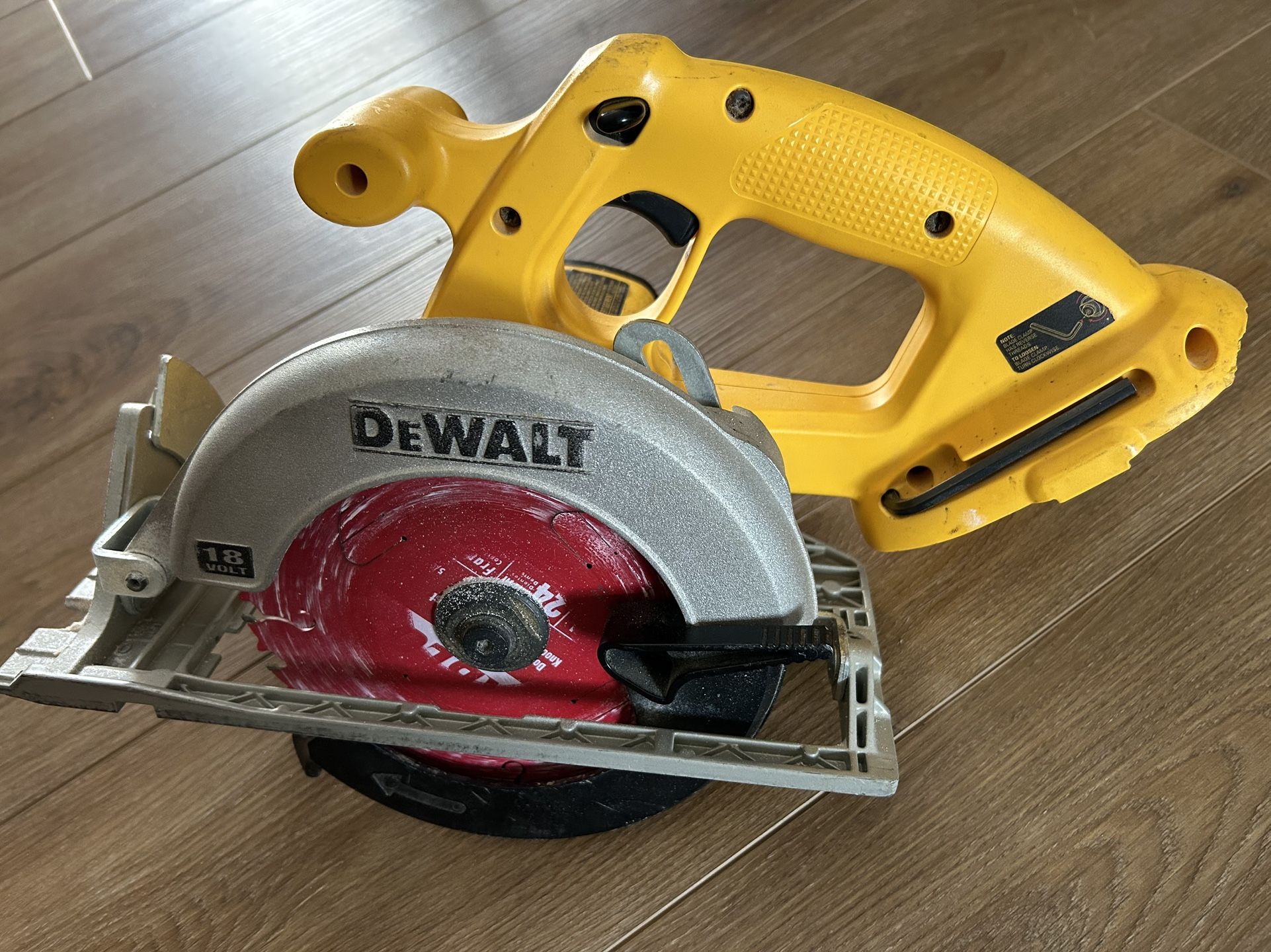 DeWalt DC390 18V Cordless Circular Saw with battery and blade