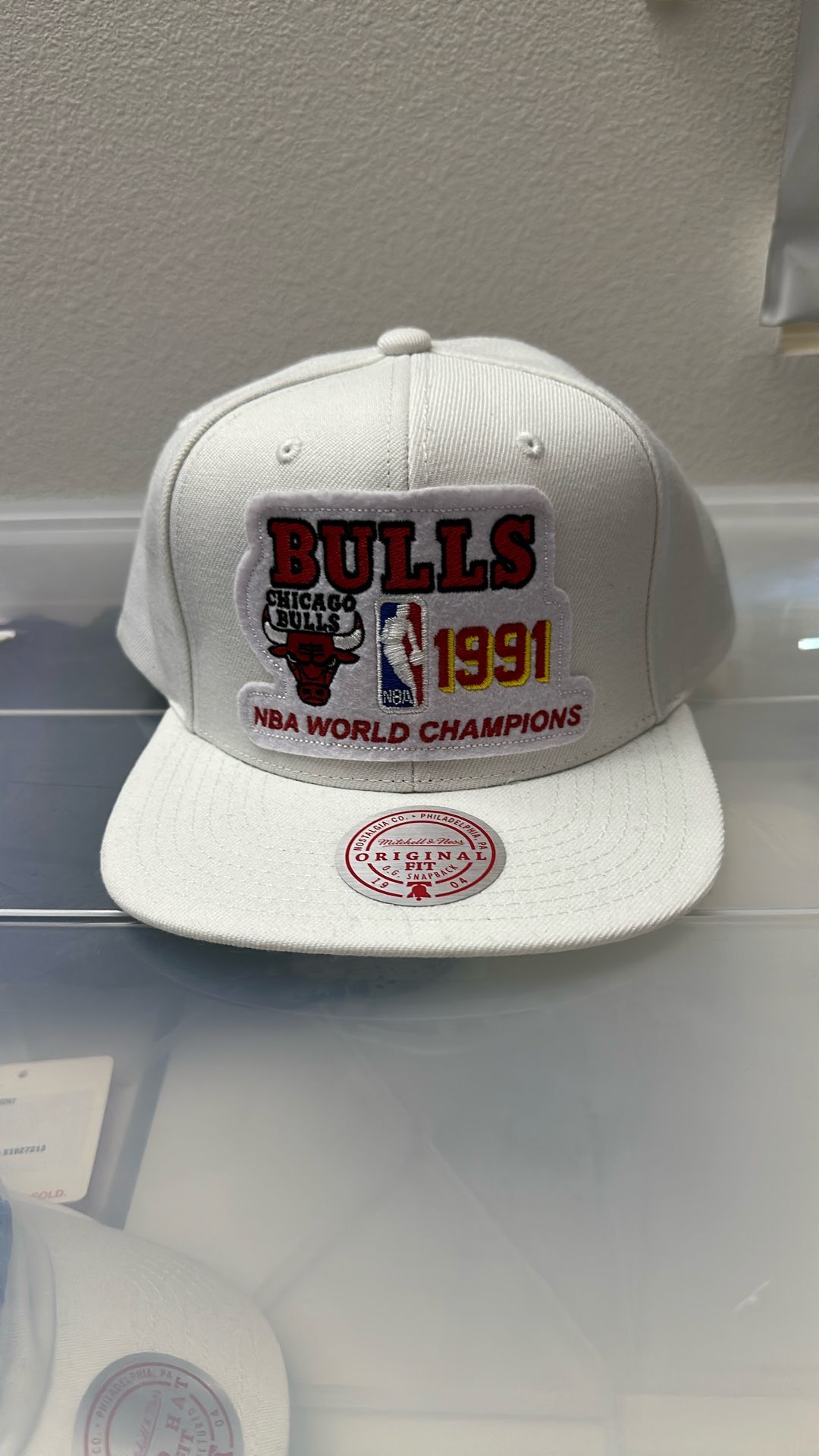 Mitchell And Ness Authentic Retro Vintage SnapBack Hat - Michael Jordan Championship Chicago Bulls NBA Basketball New Era 47 Brand Nike Sports