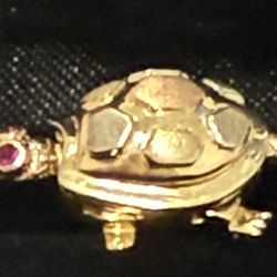 14Kt Turtle Earrings 