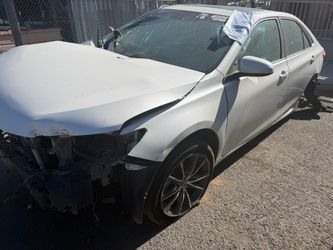 2016 Toyota Camry. For parts only