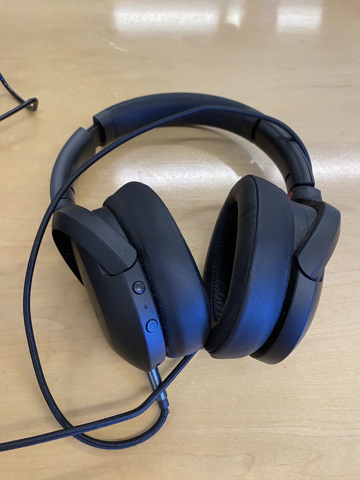 Sony noise Cancelling Headphone