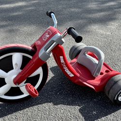 Radio Flyer Big Flyer Deluxe Tricycle