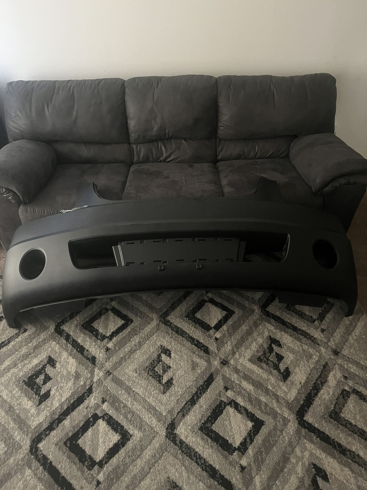 07 GMC YUKON BUMPER