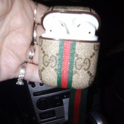 Gucci Ear  Phones