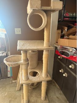 Cat tree