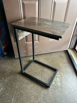 Cute little wood/metal side table