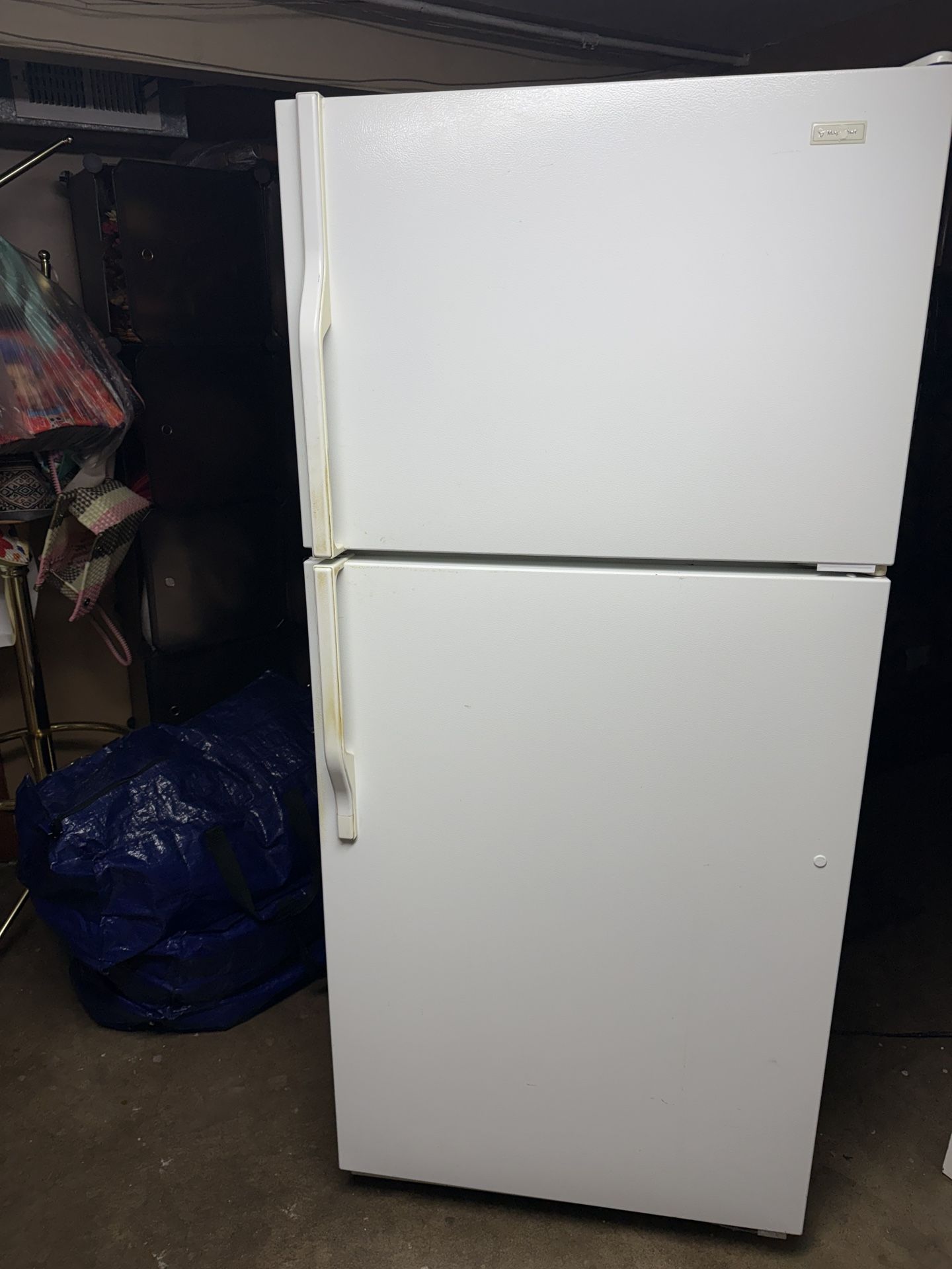 18.5 cu/ft Refrigerator