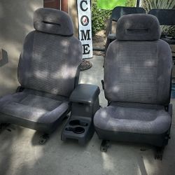 Nissan Hardbody Bucket Seats