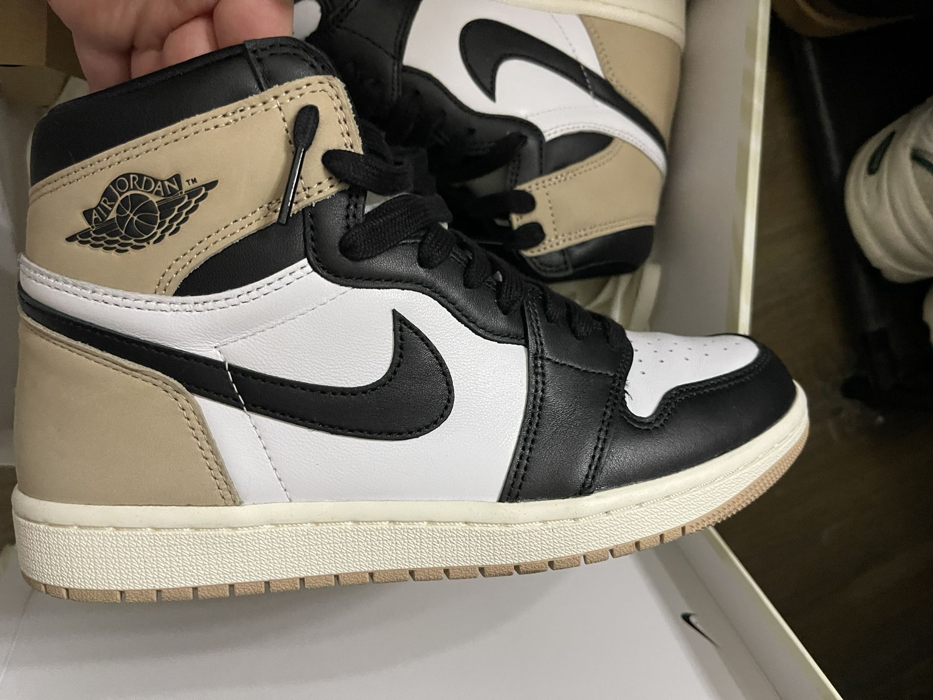 Jordan 1 Latte 
