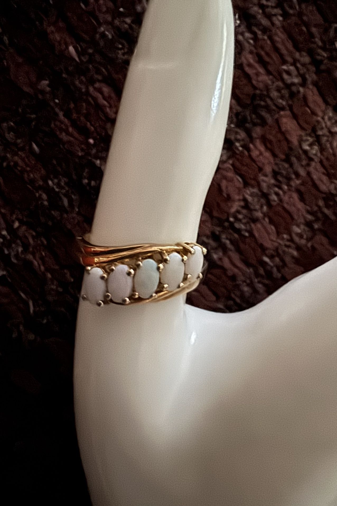 Beautiful Vintage .925 STS Opal Ring, Size 7