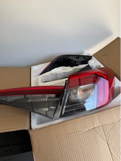 2023 Honda Civic Sport OEM Tail Lights (11th Gen)