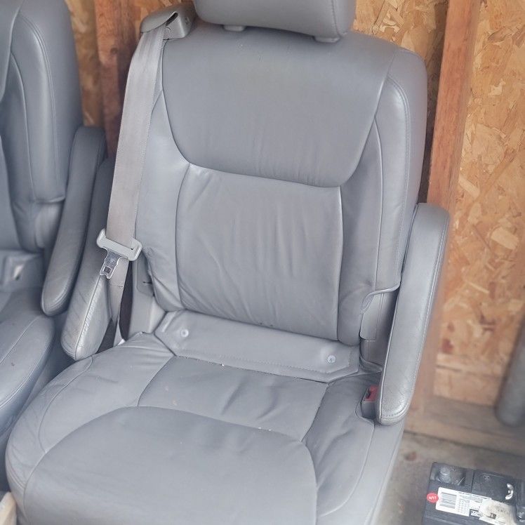 Toyota Sienna Seats