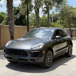 2017 Porsche Macan