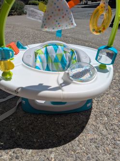 Summer Infant 4-in-q Deluxe SuperSeat sit me up