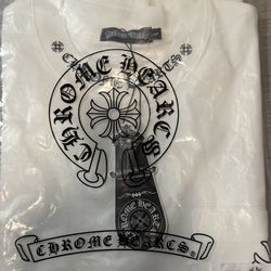 White chrome heart long sleeve