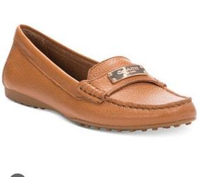 Women Coach Fredrica Loafers A5175 Size 7.5b Tan leather Rubber Sole