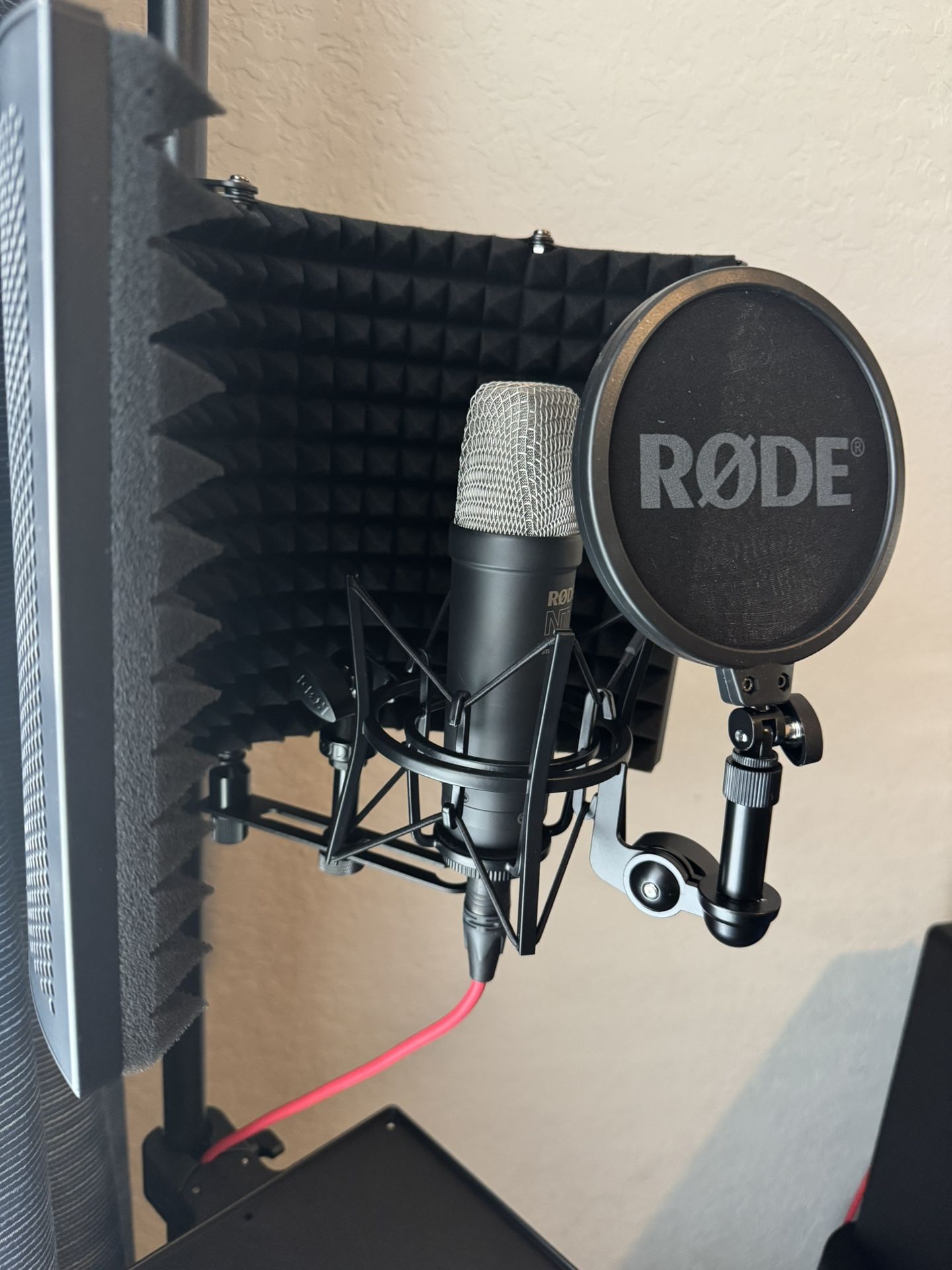 Rode Microphone With Scarlett Audio Interface