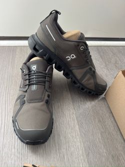 On Men's Cloud 6 Waterproof Sneakers size 7