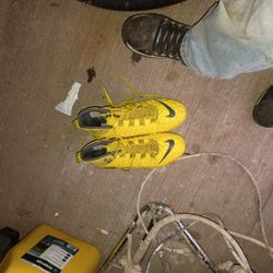 Nike Cleats Size 10 And 1/2
