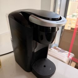 Keurig Coffee Maker— Black