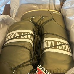 Moon Boot Olive Green 