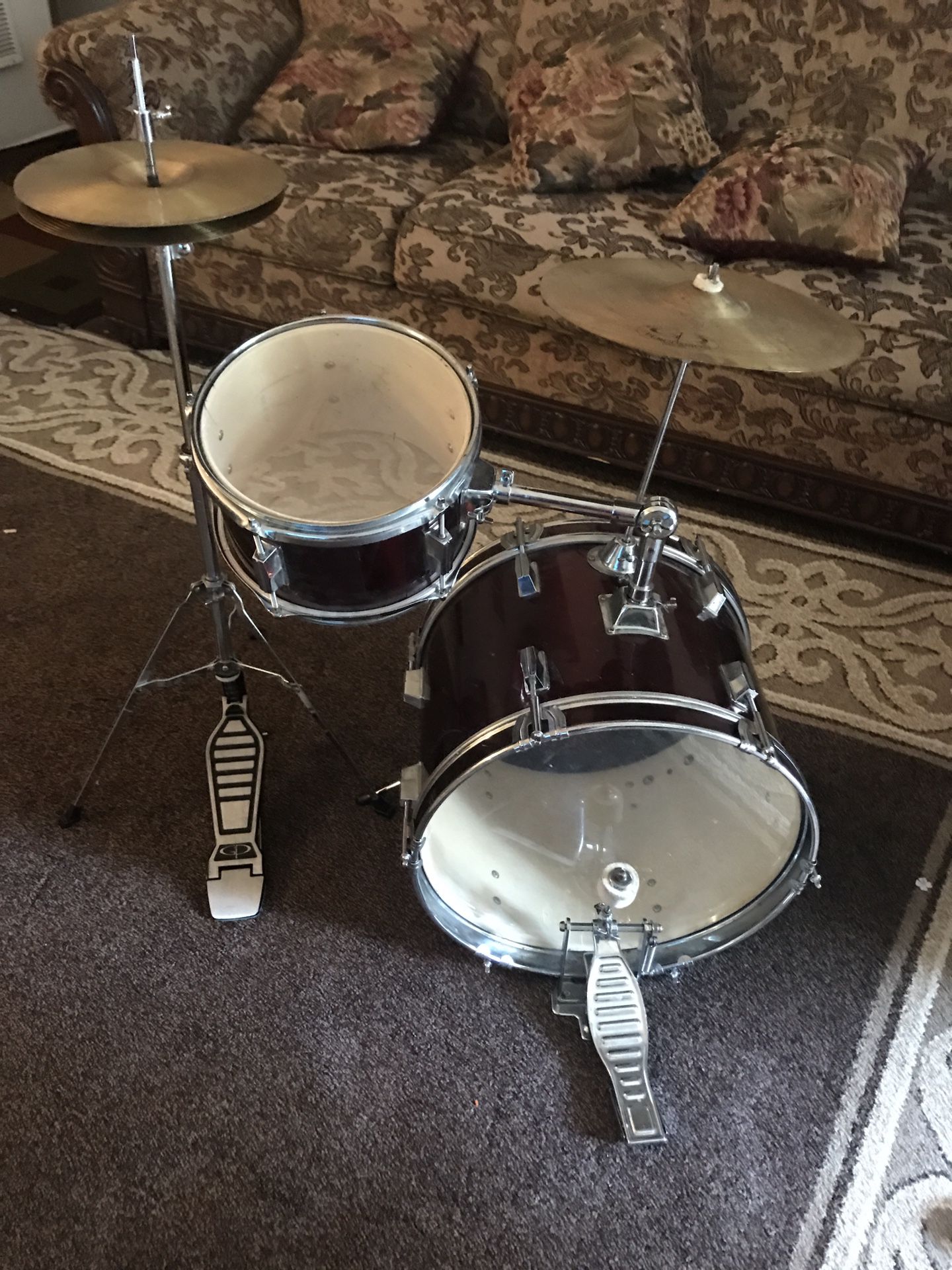 I sell musical drum set for child