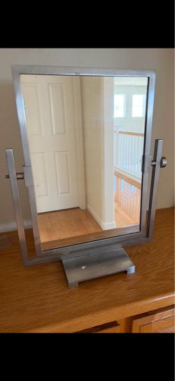 Super Discounted Make Up Mirror