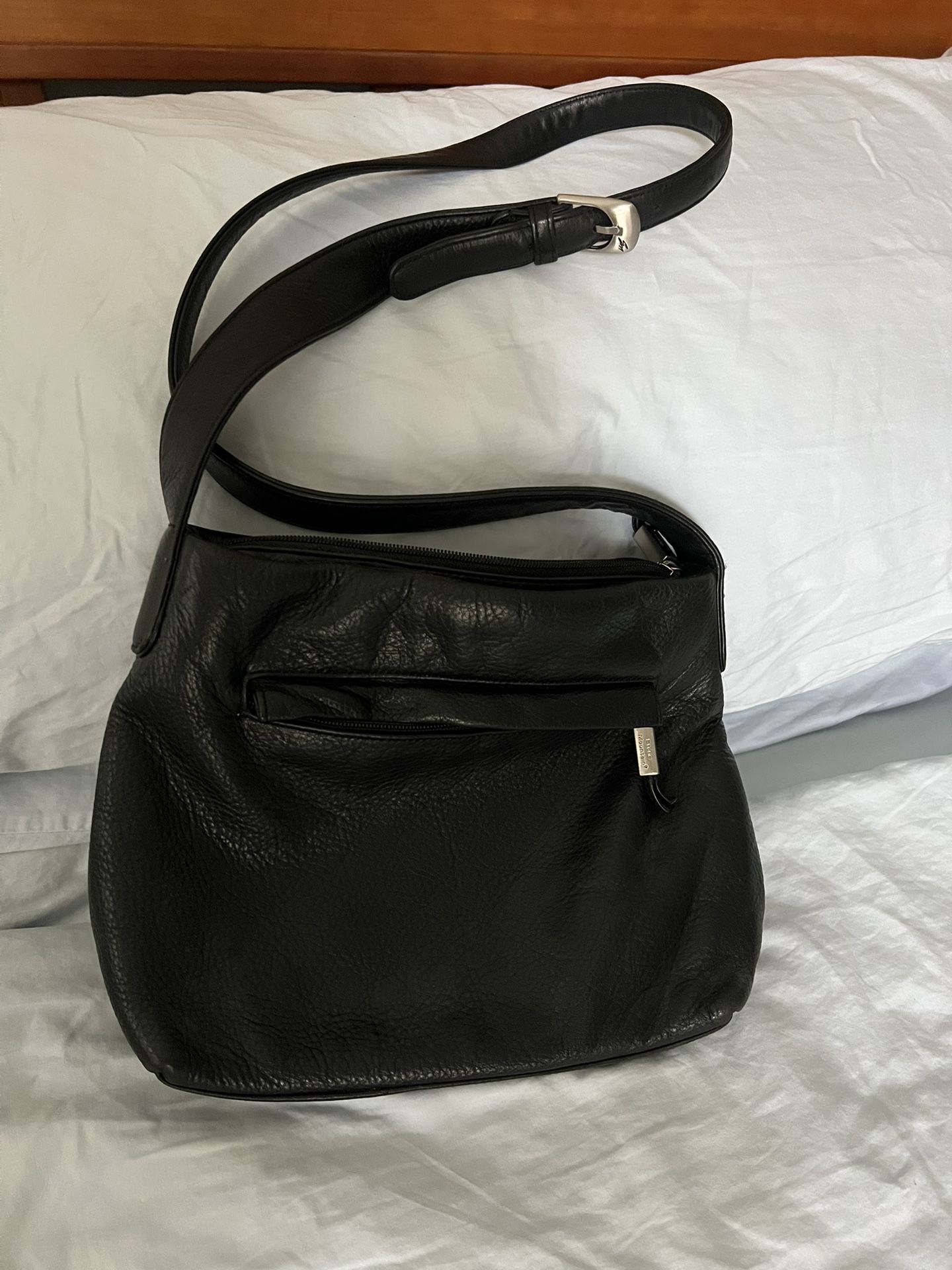 Stone Mountain Shoulder Bag Black Leather In Excellent Conditions Like New