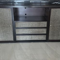 Elegant Solid Wood Credenza / TV Stand with Nailhead Details – Excellent Condition