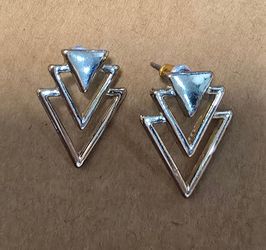 Triangle studded earrings
